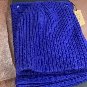 NWT 2 PC Blue knit beanie Hat & Scarf  Bluestar Sportswear approx 72”x10” scarf